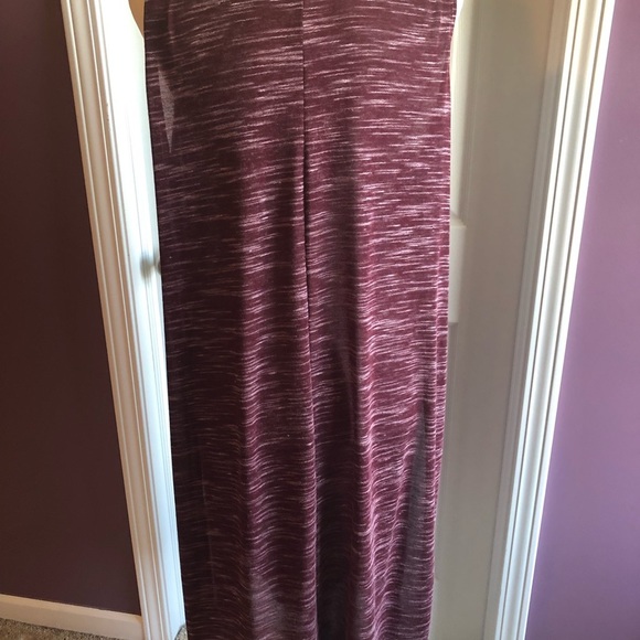 Lularoe Joy Vest Heathered burgundy red white sweater material medium sleeveless - Picture 4 of 7